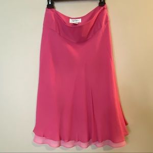 Bob Mackie 100% silk Spring skirt with lining bright pink Side zipper Size 6
